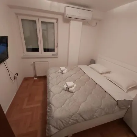 Nv Lux Daire *