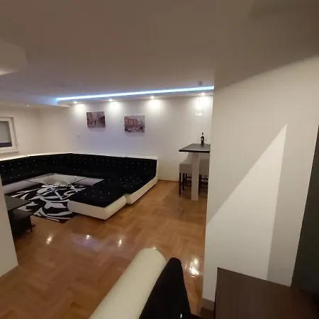 Nv Lux * Banyaluka