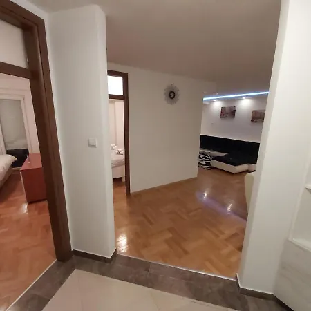 Nv Lux Daire